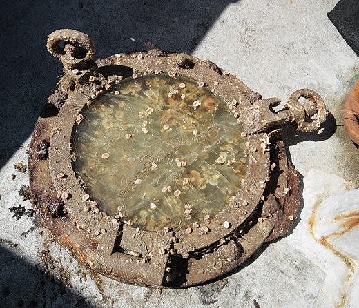 diving_porthole