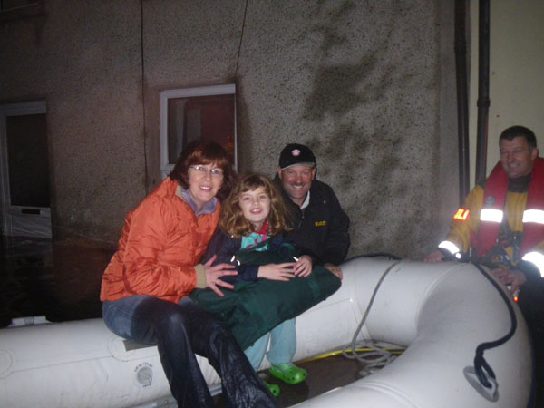rnli_baltimore_lifeboat_rescue_minehane_family_skibbereen.jpg