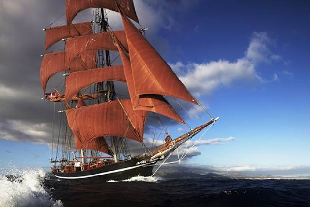 Tall Ship Eye of the Wind visits Dublin in October