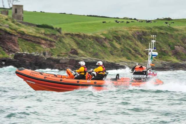 The lifeboat, commanded by Aidan O’Connor with Norman Jackson, Jenna O’Shea and Georgia Keating were only a few minutes from the incident when tasked by Valentia Marine Rescue centre