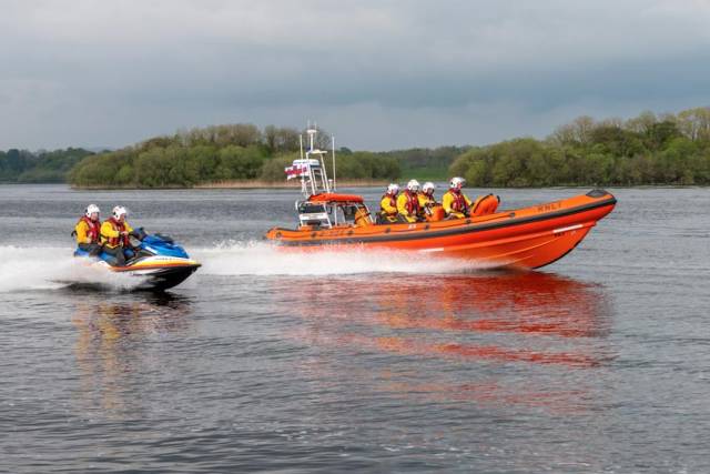 Carrybridge RNLI’s inshore lifeboat Douglas Euan & Kay Richards and rescue water craft