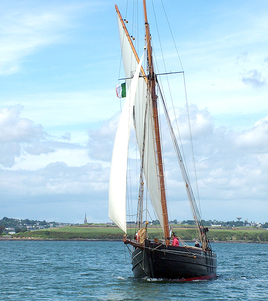 TRADITIONAL BEAUTY IN CORK HARBOUR