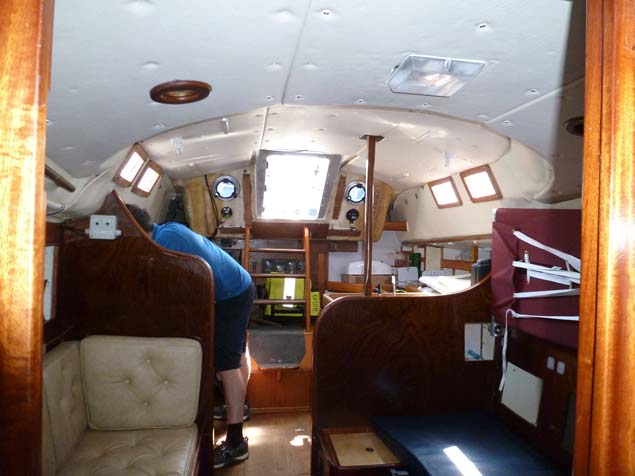 mcguckin boat interior6