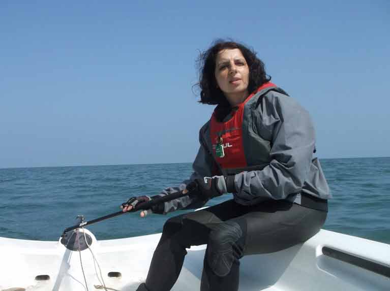 Natalia Pacios tries her hand helming at Just Sailing