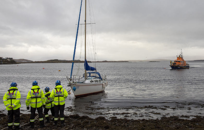 The yacht aground at Connel Bay in Oban (Photo: RNLI/Stephen Lawson)