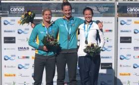 Alyssa Bull (silver), Alyce Burnett (gold) and Jenny Egan (bronze) at Duisburg 