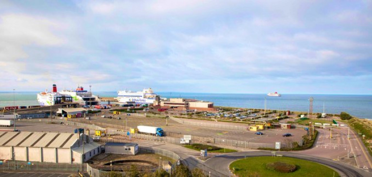 Defence Forces tents at have been erected at the rear of the Rosslare Europort terminal, which will act as the holding area for those in quarantine. Above Afloat adds in this recent scene of the Wexford ferrport where the sunny-south east county is living up to its name and with ferries berthed prior to sailing direct to mainland European ports of Dunkirk, St Malo, Cherbourg and Fishguard, Wales, in the UK. 