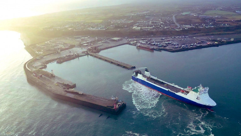 An Oireachtas transport committee has been told that new customs checks and import controls at Irish ports due to Brexit will have huge implications and massive knock-on consequences for the road haulage industry. AFLOAT adds in preparation of post-Brexit, Stena Line recently deployed freight-only ferry Stena Foreteller for berthing trials at Rosslare Harbour (above) from where on 4 January, is to double frequency on the route to Cherbourg, France while also earlier that week, by two days, DFDS will launch a new direct freight-route too but connecting Dunkirk also in mainland Europe to avoid the UK 'land-bridge'. 