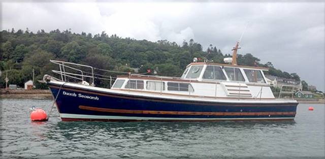 The pilot-boat based hull of the Nelson 40 serves equally well as the basis for a handsome powercruiser.