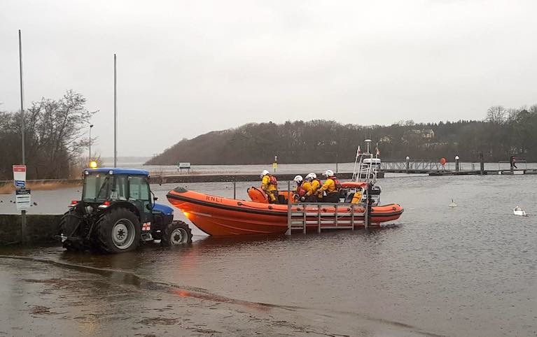 Lough Ree RNLI lifeboat launches to go in search of the two kayakers