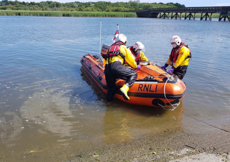 Wexford RNLI leaving Killurin after bringing five people to safety