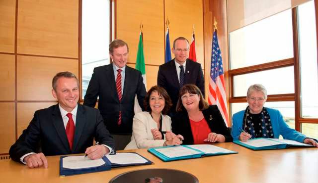 The signing of the Galway Statement on Atlantic Ocean Cooperation on 24 May 2013
