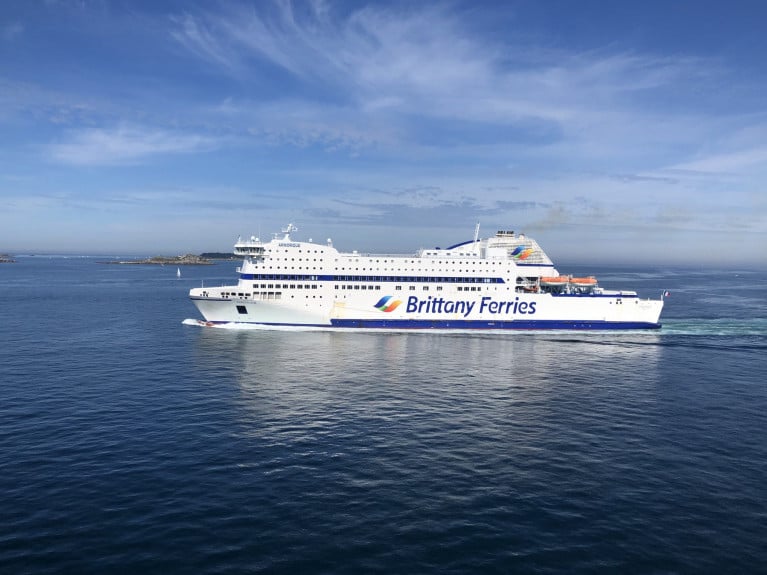 Another By-Pass Brexit Route? Operator, Brittany Ferries, is considering its options as plans are in progress for a further Ireland-France freight route connecting with the Breton ports of Roscoff and St Malo using the ro-pax cruiseferry Armorique. Could both Cork and Rosslare be the benefactors? As for Armorique, AFLOAT has tracked to Le Havre where it is laid-up along with Bretagne, the first 'cruiseferry' to operate the Cork-Roscoff route in 1989. 