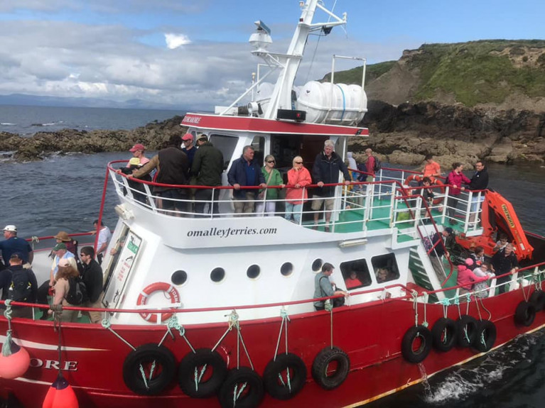 A contract for a subsidised ferry service to Clare Island has been agreed