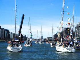 East Link already up, Sam Beckett starting to swing…..it could only be in the heart of Dublin with the Cruising Association of Ireland getting together for their friendly invasion and the annual Three Bridges Opening
