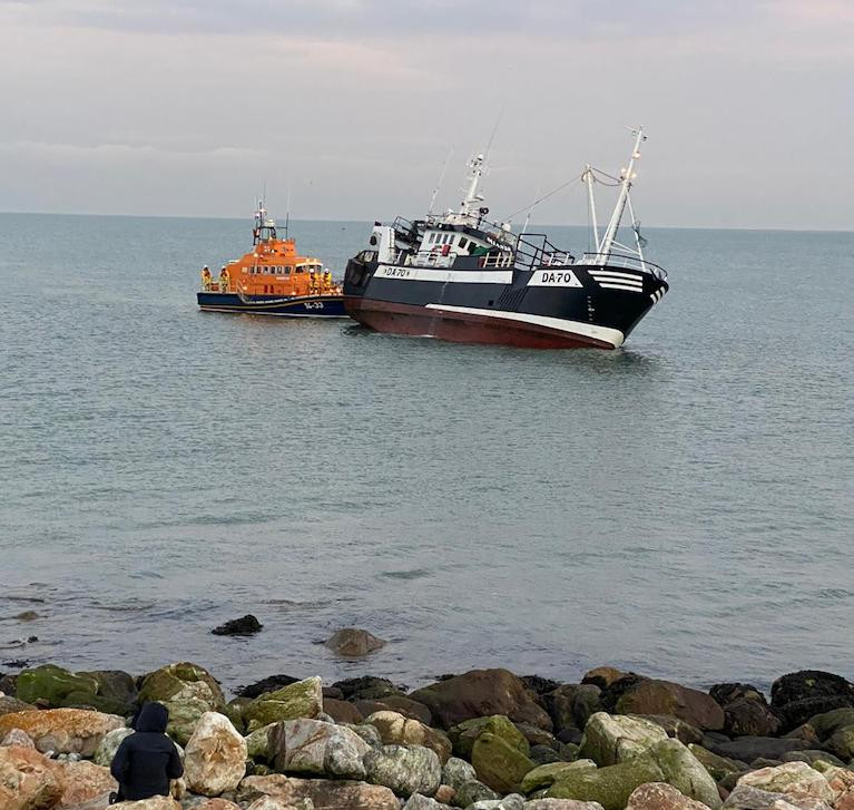 Howth RNLI Rescue Fishing Trawler & Crew After Running Aground