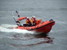 Galway RNLI&#039;s inshore lifeboat on exercise