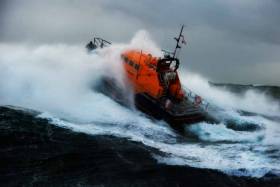 Irish Coast Guard &amp; RNLI Issue Joint Water Safety Call This Christmas   
