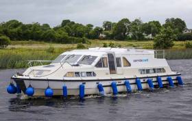 A Carrickcraft &#039;Fermanagh&#039; Class hire–cruiser at Carrick–on–Shannon in County Leitrim. The Irish firm operate 119 boats on the River Shannon at Carrick-on-Shannon and Banagher and on Lough Erne from Bellanaleck, outside Enniskillen