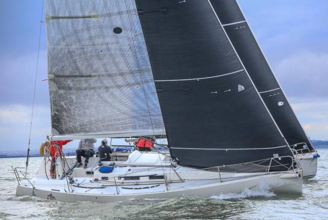 In April 2018 UK Sailmakers Ireland’s Barry Hayes, Graham Curran, and Mark Mansfield carried out a two-boat testing session with the newly developed ‘JX’ headsail design on Dublin Bay