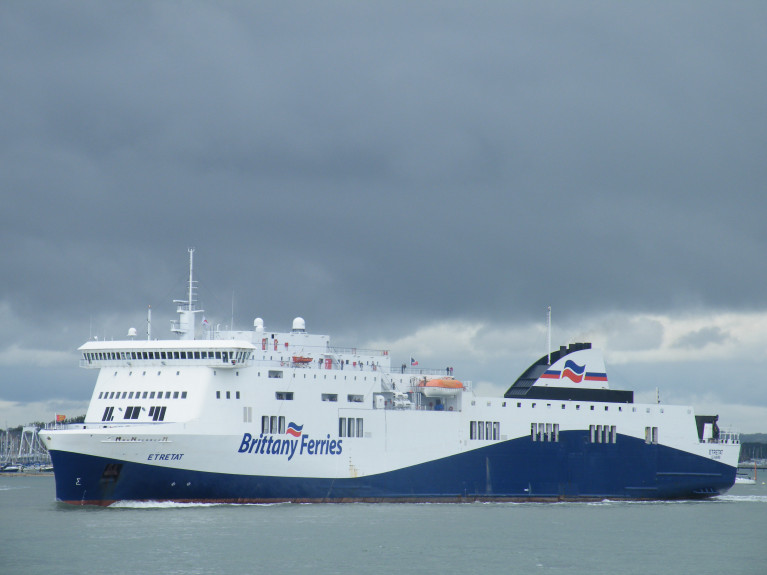 Solent Sisters: Brittany Ferries Connemara is of the same &#039;Visentini&#039; built ropax class of Etretat (above AFLOAT photo) departing Portsmouth bound for Le Harve, is to return to Irish waters on a new Rosslare-Cherbourg route in 2021. This will be the ferry&#039;s first return to Rosslare Europort since 2008 as Norman Voyager of LD Lines inaugural Ireland-France (weekend) Rosslare-Le Harve service which was added to an existing Normandy link to Portsmouth but the short-lived Irish service ended with the French operator chartering the ferry to former Celtic Link Ferries albeit on the slightly shorter Cherbourg route to the Irish port where Etretat is to return following Brittany Ferries English Channel &amp; UK-Spain services. Note: blue mid-hull &#039;wave&#039; livery, a legacy of LD Lines which was adopted for Brittany Ferries &#039;no-frills&#039; (économie) ferries except the Connemara and Kerry.