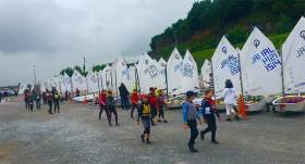 Optimist sailors prepare for the Connaughts at Foynes