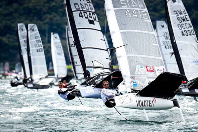 Maybe about a tenth at most of the total 220-strong fleet in the current International Moth Worlds on Lake Garda are seen going well here while the good conditions last