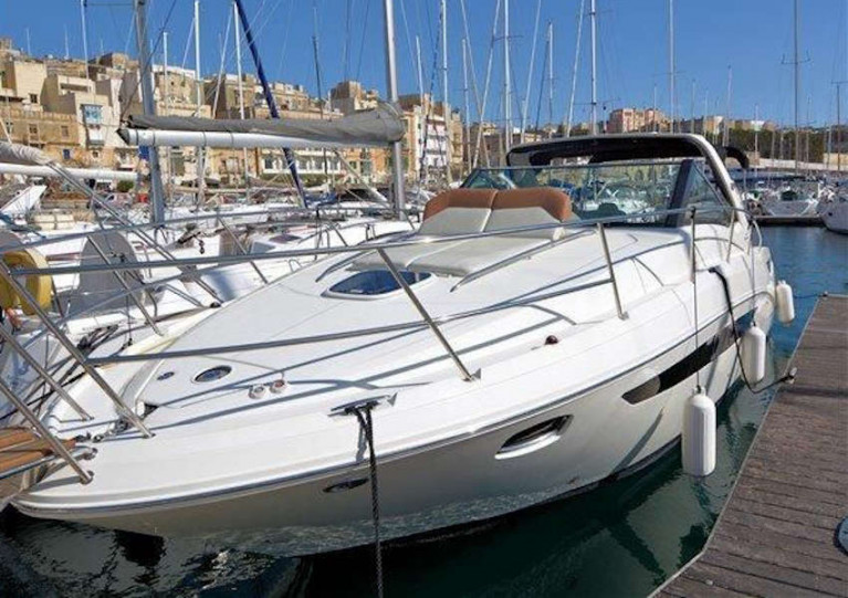 The 2015 model Sea Ray 355 Sundancer is currently afloat in Malta and ready to go