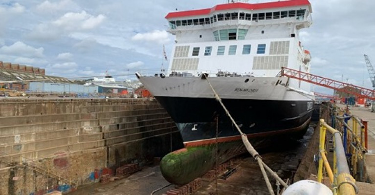 Isle of Man ferry, Ben-my-Chree is expected to remain in dry dock for a further six days following issues discovered during routine annual maintenance (Afloat adds) at Cammell Laird.  A shipyard and repairer facility as above is based in Birkenhead on Merseyside.