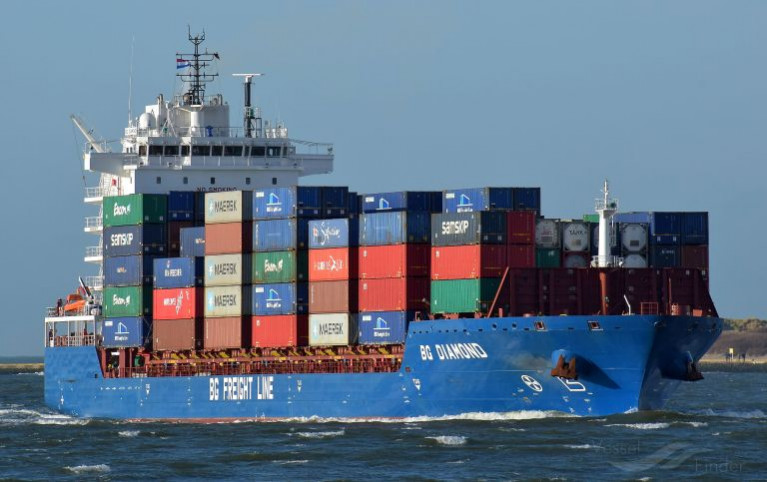 BG Freight Line (a subsidiary of Peel Ports Group) which has introduced a new tri-weekly Dublin-Liverpool service to meet growing demand on the Irish Sea.  Above AFLOAT adds it the containership BG Diamond.