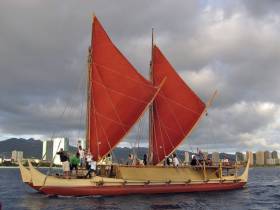 The Hōkūle‘a sailing in Hawaii in 2009