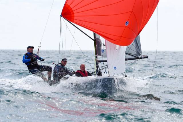 Flat–out – National 18 Racing in Cork Harbour