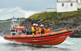 Crosshaven RNLI ILB assisted a casualty from a RIB last night at Cork City marina