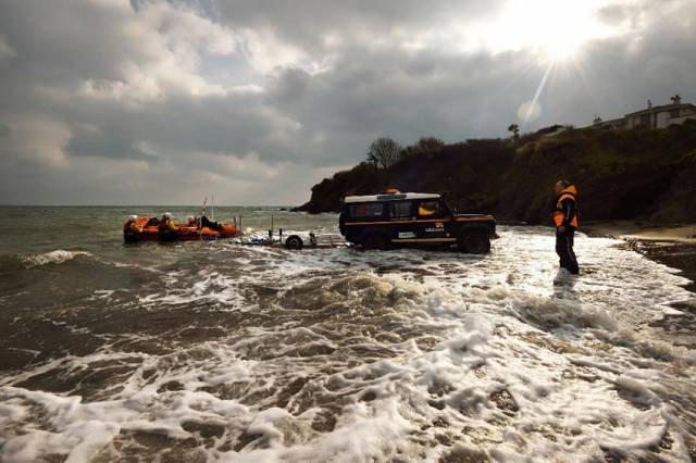 Fethard RNLI & Community Rescue Effort After Inflatable Drifts Out To Sea