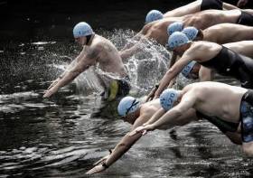 Swimmers make a splash at the start of last weekend&#039;s Liffey Swim
