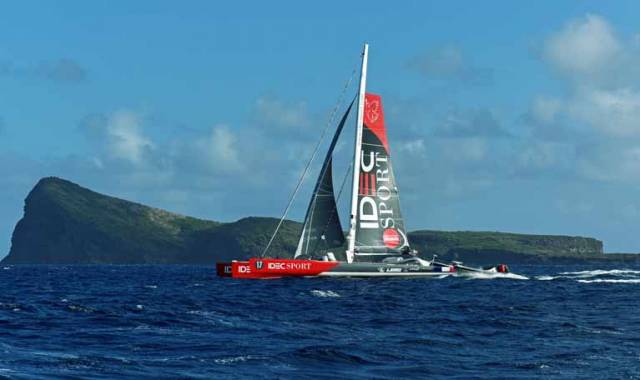  The Mauritius Route record is the first act in the new campaign of ocean records for IDEC