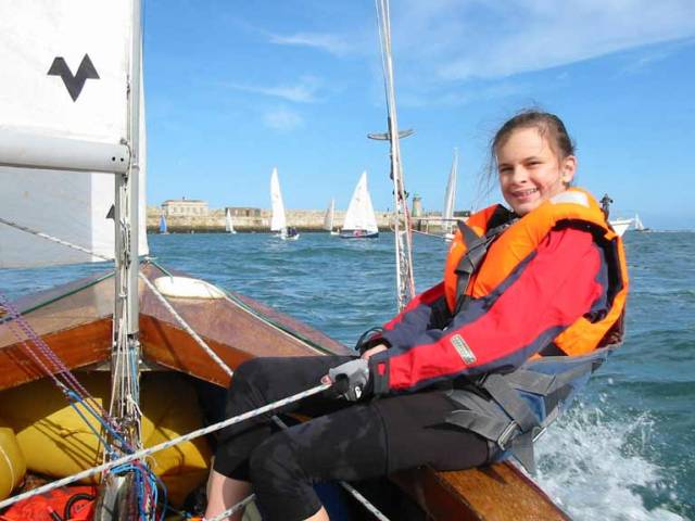 Eimear Fleming, marking a fourth generation of IDRA14 sailors. Her great grandfather, Charlie Sargent, was involved in the formation of the Irish Dinghy Racing Association, now Irish Sailing, her grandfather, Charles Sargent, current Commodore of the IDRA14 class, and her mother,Vanya Sargent, a regular crew on IDRA14s