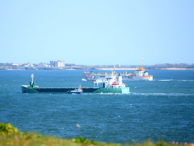 In this shipping scene off Dunmore East last week was Arklow Venus (taking a pilot) when inbound for the Port of Waterford. Also the dredger, Amazone which is currently conducting a maintenance dredging campaign along various waters of the south-east estuary. 