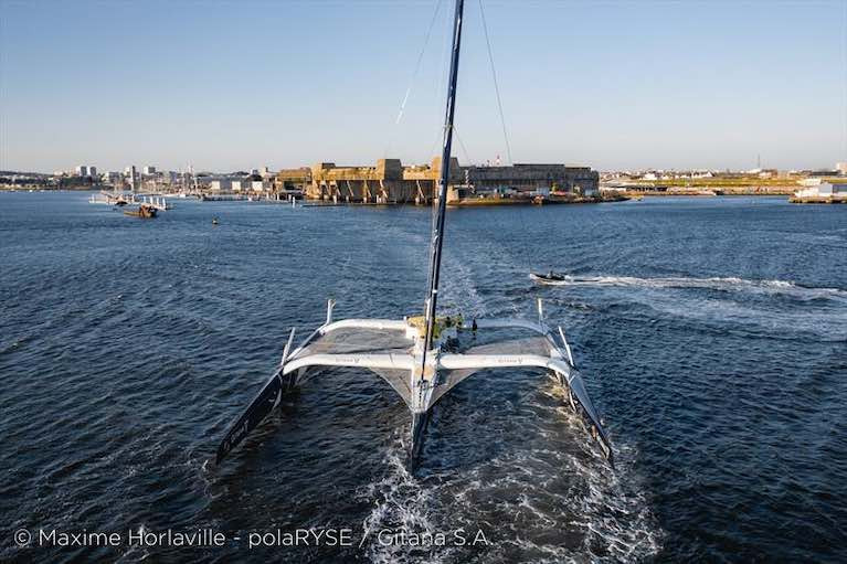 The Maxi Edmond de Rothschild sets off again on their Jules Verne Trophy record attempt 